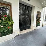 Charmant Appartement Parisien Vue Sur Tour Eiffel