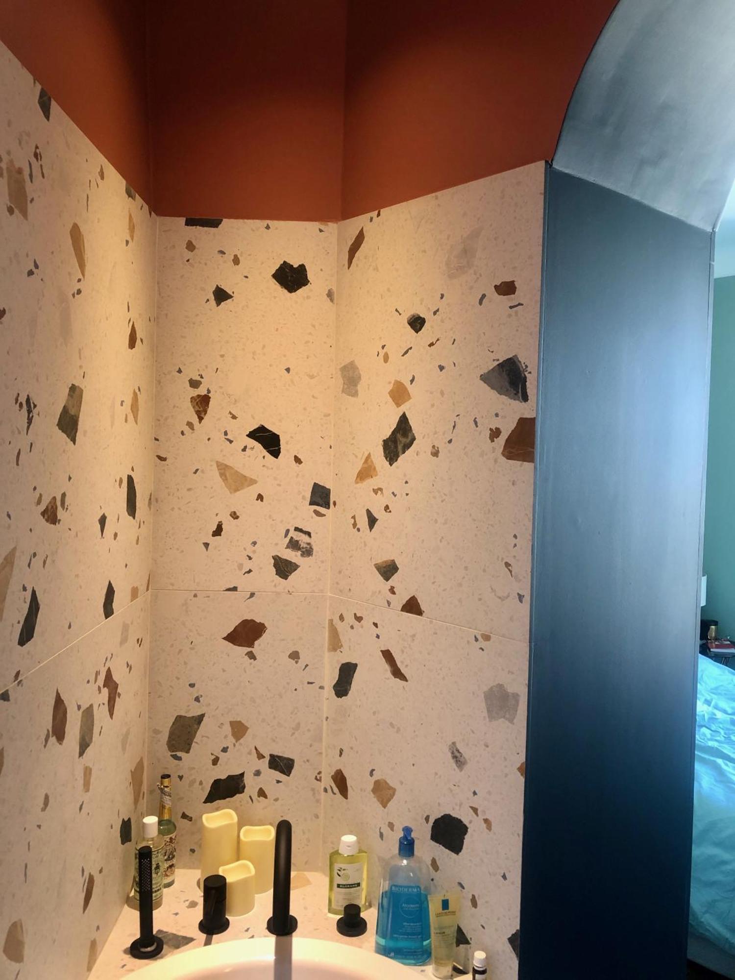 Parisien Vue Sur Tour Eiffel